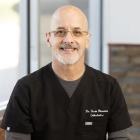 a photo of Dr. Oscar Olavarria